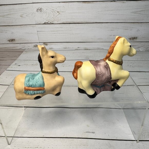 VTG Porcelain American Nativity Set Teepee, Holy Family and Animals Hand Painted - Picture 8 of 16